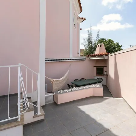 Juno Atouguia Da Baleia